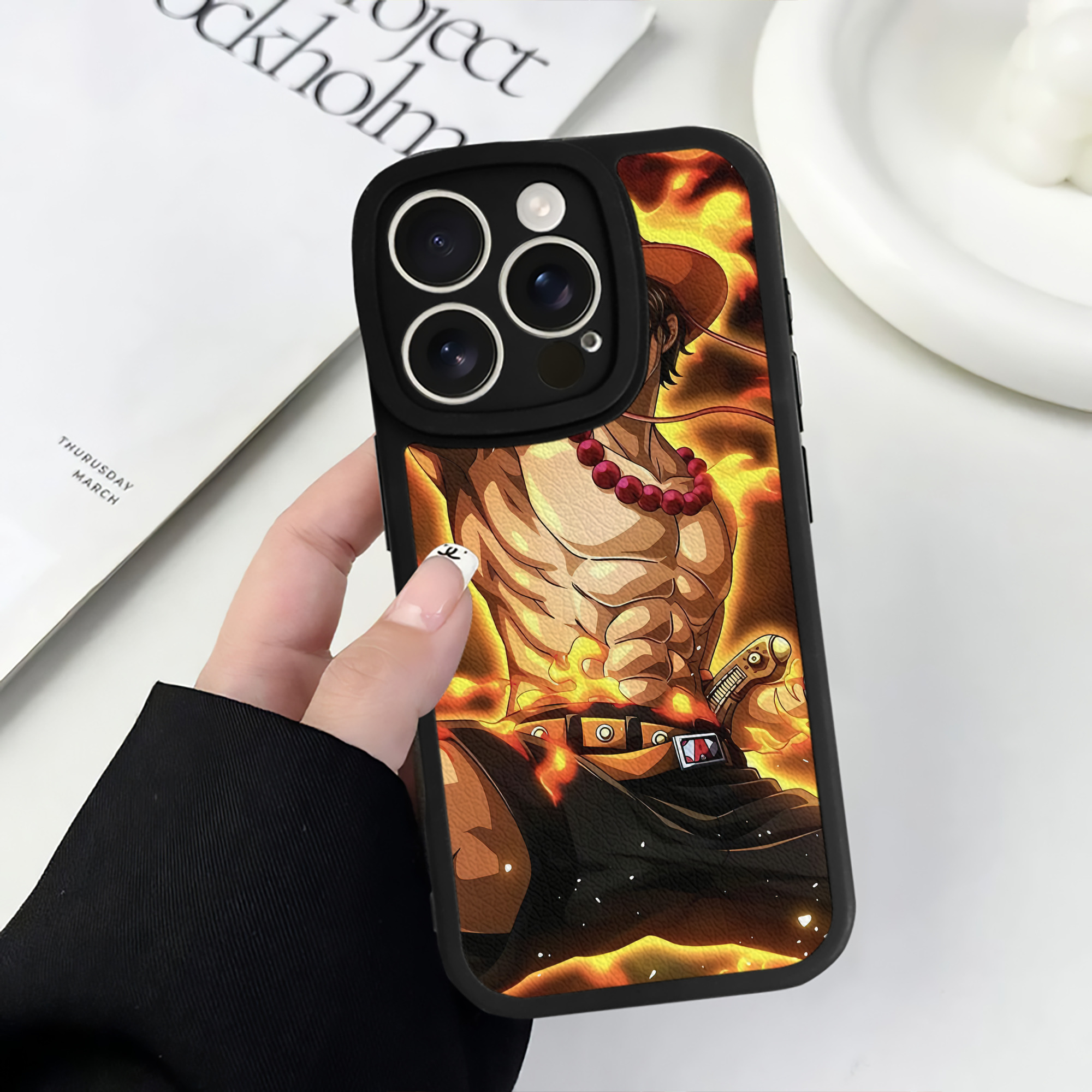 （画像用） ワンピース ONE PIECE 【iPhone 16シリーズ対応】シリコンスマホケース（レザー調） 材質：シリコン